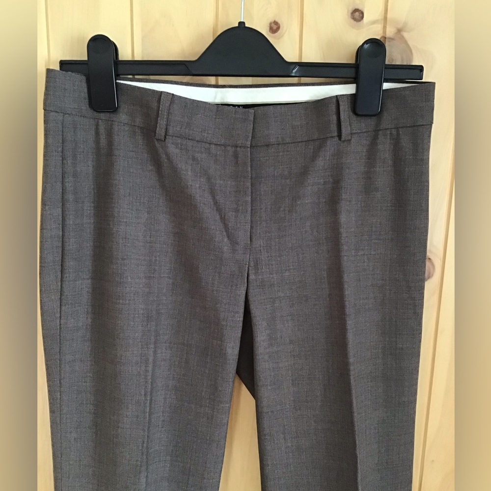 Theory Women's Ankle Crop Pants in Brown